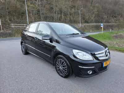 Mercedes B 180 B (2011) - Photo 1