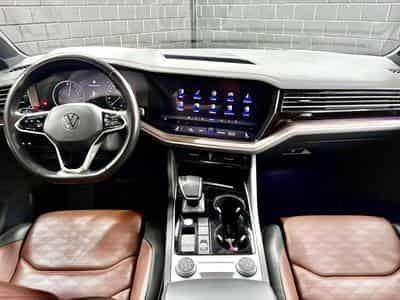 VW Touareg 3.0 TSi V6 PHEV 4MOTION 381 CV * MATRIX *PANO * CUIR * (2022) - Foto 10
