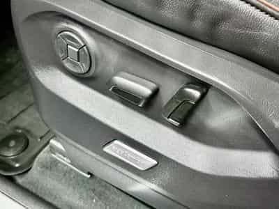 VW Touareg 3.0 TSi V6 PHEV 4MOTION 381 CV * MATRIX *PANO * CUIR * (2022) - Foto 9