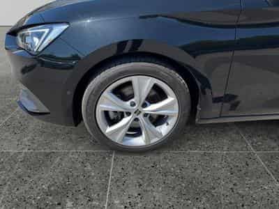 Seat Leon 2.0 CR TDi FR DPF DSG (2023) - Photo 9