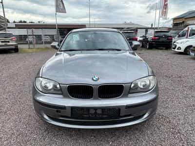 BMW 118 118d Lim. Edition Lifestyle *Automatik*5-Sitzer* (2011) - Foto 2