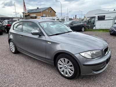 BMW 118 118d Lim. Edition Lifestyle *Automatik*5-Sitzer* (2011) - Foto 3