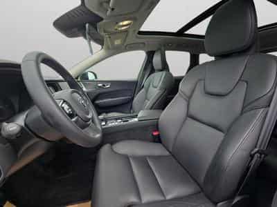 Volvo XC60 B4 Plus Dark / Essence (2024) - Photo 10
