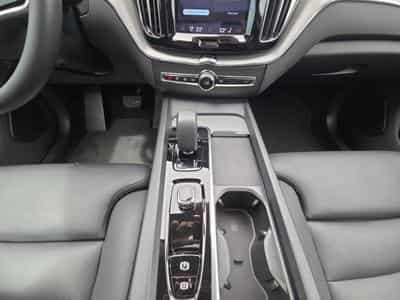 Volvo XC60 B4 Plus Dark / Essence (2024) - Photo 11