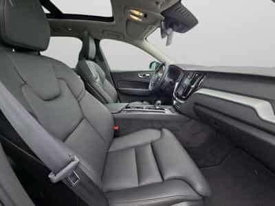 Volvo XC60 B4 Plus Dark / Essence (2024) - Photo 15