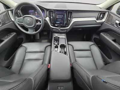 Volvo XC60 B4 Plus Dark / Essence (2024) - Photo 3