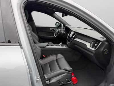 Volvo XC60 T6 Plus Dark / Hybride KIT HIVER INCLUS (2025) - Foto 15