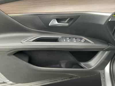 Peugeot 5008 1.5 BlueHDI 130 GT 7 Sitzer AHK Panorama (2023) - Photo 13