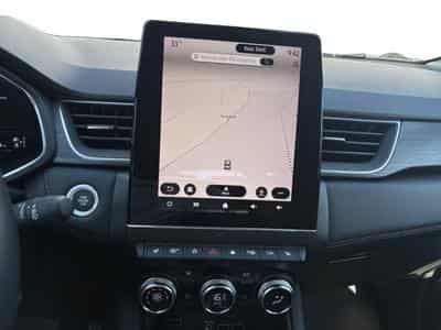 Renault Captur 1.33 TCe MHEV Iconic 140 EDC GPF (2023) - Photo 8