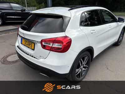 Mercedes GLA 200 Cdi Night Pack 7G-DCT (2016) - Photo 4