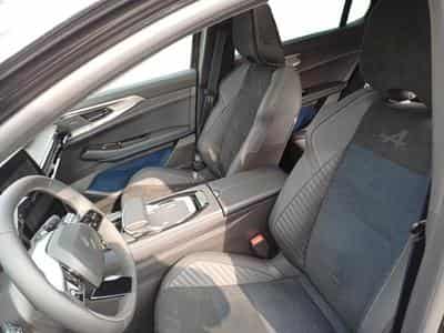 Renault Rafale 1.2 E-Tech Esprit Alpine E-Tech 4Control 200cv (2025) - Photo 9