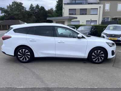 Ford Focus Focus Turnier 1.5 EcoBlue Aut.*LED 2xPDC*DAB*Winterpack (2023) - Photo 4