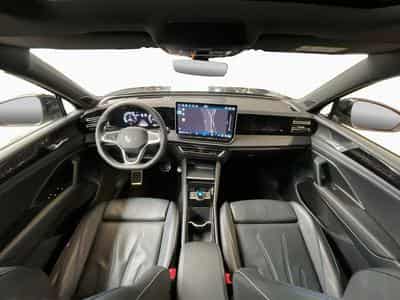 VW Tiguan R-Line+DSG+Black-Style+4M+Pano+AHK+IQ-Drive (2025) - Foto 2