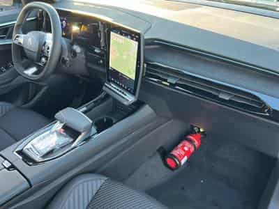 Renault AUSTRAL 1.2 E-TECH FULL HYBRID 200 ESPRIT ALPINE (2025) - Foto 13