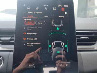 Renault CAPTUR II 1.6 E-TECH HYBRIDE 145 TECHNO (2025) - Foto 11