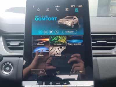 Renault CAPTUR II 1.6 E-TECH HYBRIDE 145 TECHNO (2025) - Foto 9