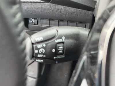 Peugeot 2008 1.2 100 STYLE (2025) - Foto 14