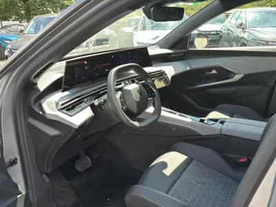 Peugeot 5008 HYBRID 145 ALLURE E-DCS6 (2025) - Foto 11