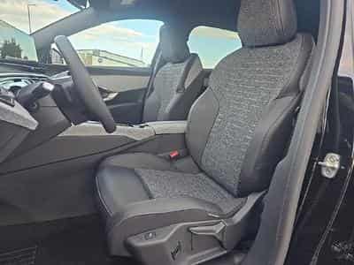 Peugeot 3008 1.2 HYBRID 145 ALLURE E-DCS6 (2025) - Photo 14