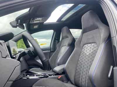 VW GOLF VIII 2.0 TDI 150 R-LINE DSG7 (2025) - Photo 10