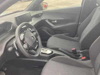 Peugeot 2008 1.2 HYBRID 145 STYLE E-DCS6 (2025) - Photo 12