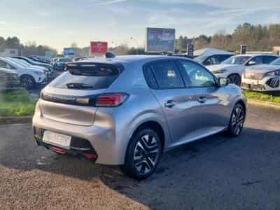 Peugeot 208 1.2 100 ALLURE (2025) - Photo 5