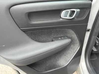 Volvo XC40 T4 RECHARGE 211 START DCT 7 (2023) - Photo 13