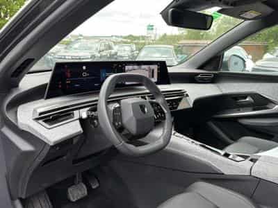 Peugeot 3008 1.2 HYBRID 145 ALLURE E-DCS6 (2025) - Photo 11