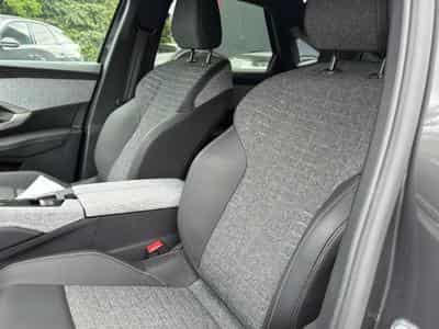 Peugeot 3008 1.2 HYBRID 145 ALLURE E-DCS6 (2025) - Photo 12