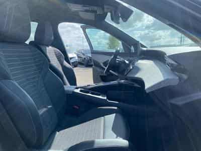 Peugeot 3008 1.2 HYBRID 145 ALLURE E-DCS6 (2024) - Photo 11
