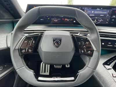 Peugeot 3008 1.2 HYBRID 145 GT E-DCS6 (2025) - Photo 11