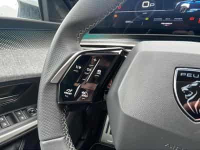 Peugeot 3008 1.2 HYBRID 145 GT E-DCS6 (2025) - Photo 12