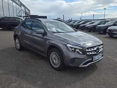 Mercedes GLA 180 INTUITION 7G-DCT (2017) - Photo 3