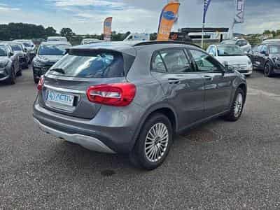 Mercedes GLA 180 INTUITION 7G-DCT (2017) - Photo 5