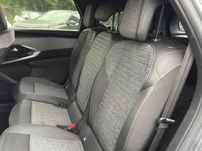 Peugeot 5008 HYBRID 145 ALLURE E-DCS6 (2025) - Foto 14