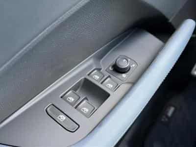 Cupra TERRAMAR 1.5 ETSI HYBRID 150 V DSG7 (2026) - Photo 11