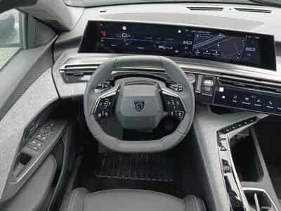 Peugeot 5008 HYBRID 145 ALLURE E-DCS6 (2025) - Photo 13
