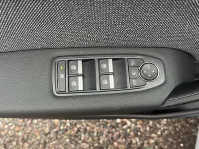Renault CAPTUR II 1.0 TCE 90 TECHNO (2025) - Photo 12