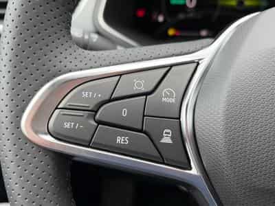 Renault CAPTUR II 1.8 E-TECH FULL HYBRID 160 TECHNO (2026) - Photo 15