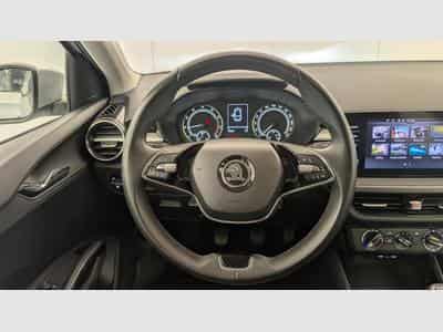 Skoda Fabia 1.0 TSI 95 CH BVM5 AMBITION (2023) - Photo 14