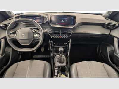 Peugeot 2008 PureTech 130 S&S BVM6 Allure Pack (2023) - Photo 13