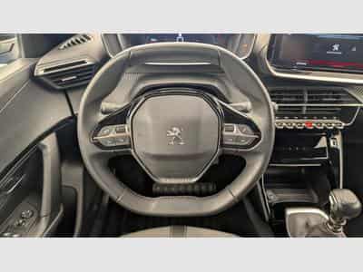 Peugeot 2008 PureTech 130 S&S BVM6 Allure Pack (2023) - Photo 14