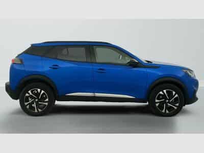 Peugeot 2008 PureTech 130 S&S BVM6 Allure Pack (2023) - Photo 8
