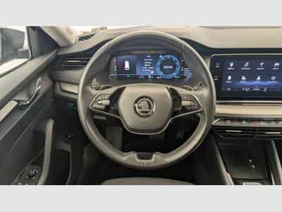 Skoda Octavia 2.0 TDI 150 CH DSG7 BUSINESS (2023) - Photo 13