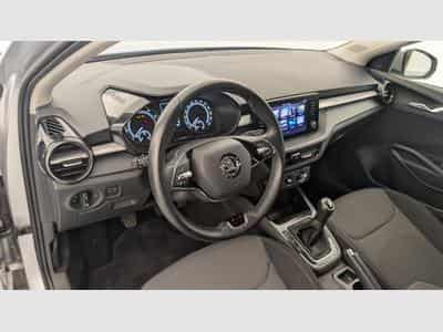 Skoda Fabia 1.0 MPI 80 CH BVM5 AMBITION (2023) - Photo 15
