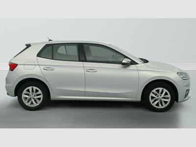 Skoda Fabia 1.0 MPI 80 CH BVM5 AMBITION (2023) - Photo 8