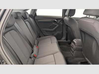 Audi A3 35 TDI 150 S tronic 7 Business Executive (2024) - Photo 10