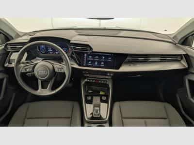 Audi A3 35 TDI 150 S tronic 7 Business Executive (2024) - Photo 13