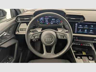 Audi A3 35 TDI 150 S tronic 7 Business Executive (2024) - Photo 14