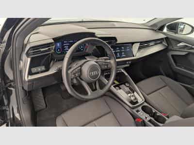 Audi A3 35 TDI 150 S tronic 7 Business Executive (2024) - Photo 15